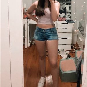 hollister shorty short dark wash jean shorts